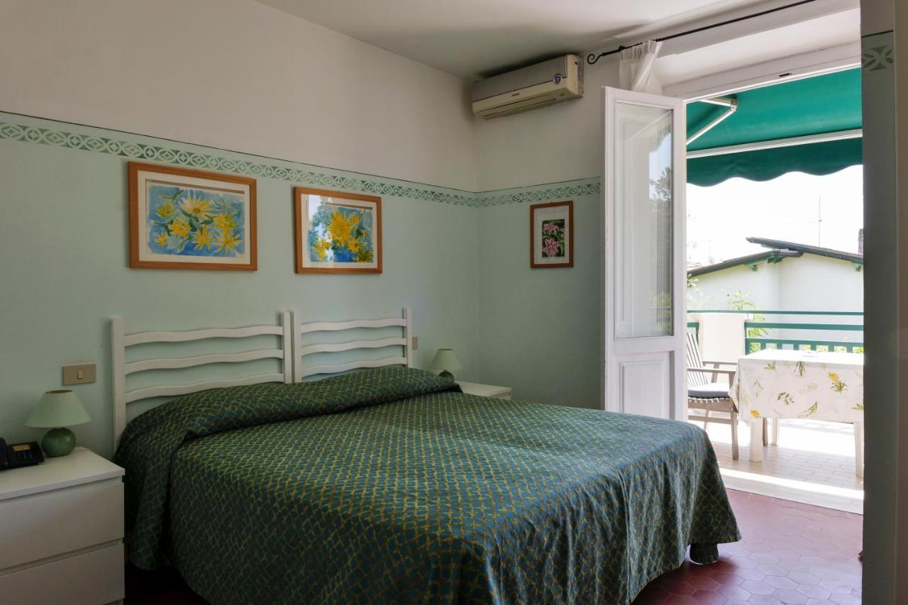 Hotel Club I Pini - Residenza D'Epoca In Versilia Lido di Camaiore Exterior photo