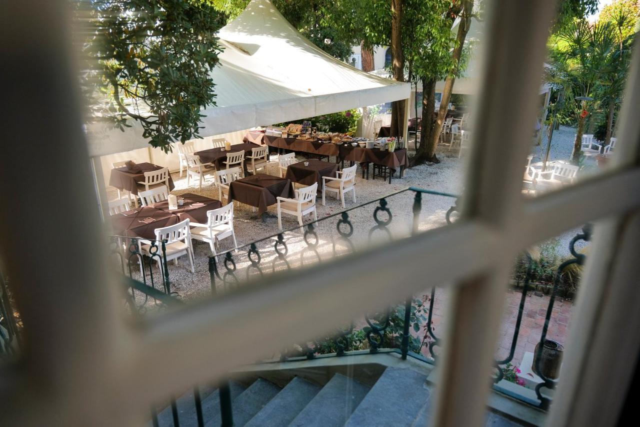 Hotel Club I Pini - Residenza D'Epoca In Versilia Lido di Camaiore Exterior photo